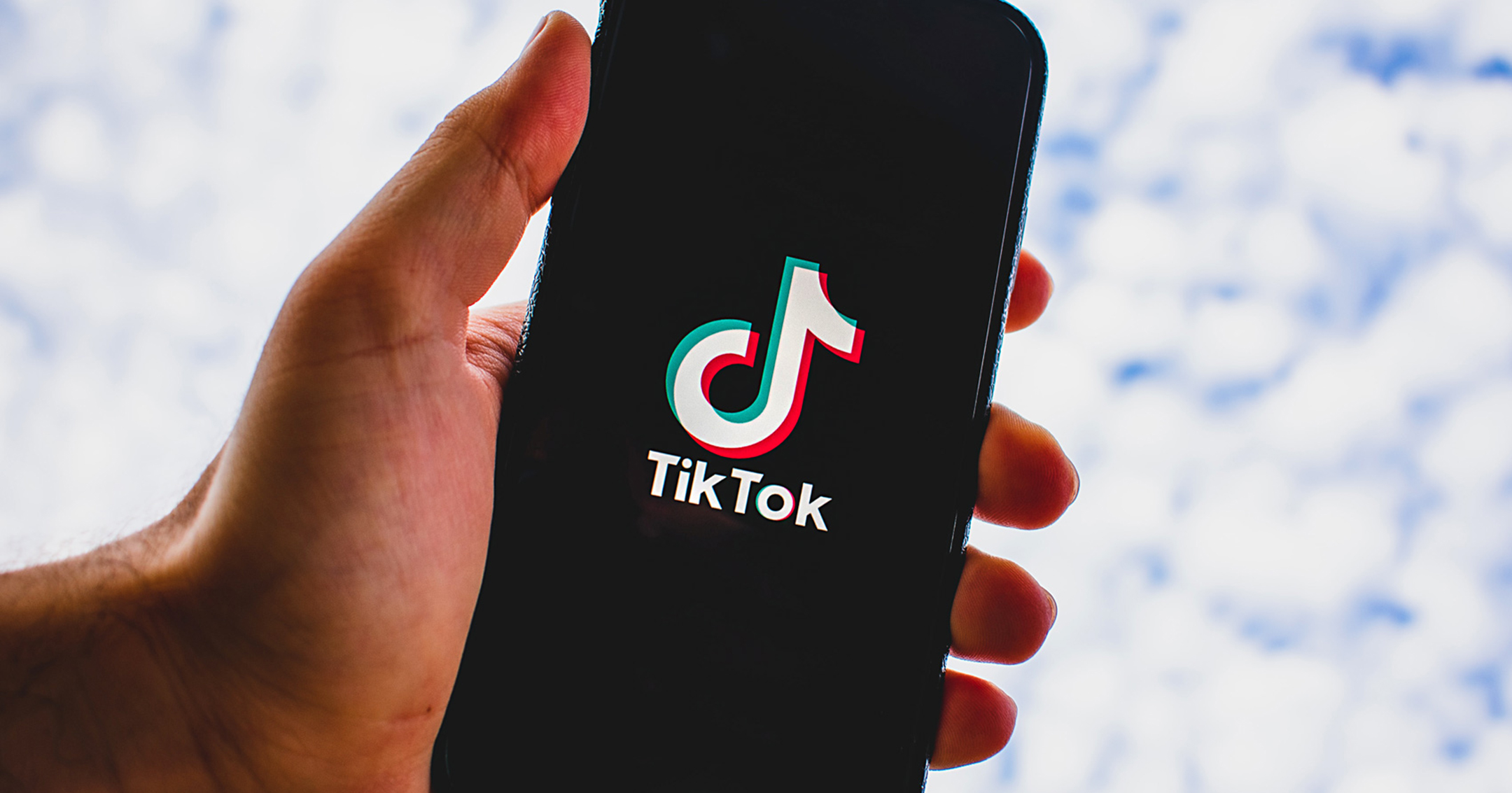 Five TikTok Famous Teachers Everyone Should Follow – The Elective